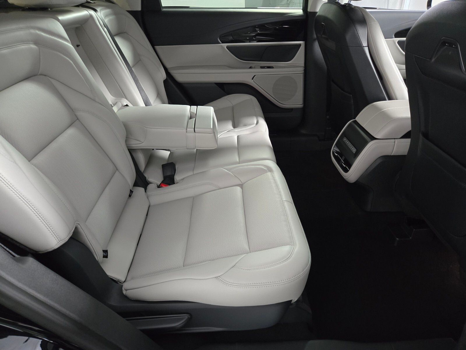 2026 Lincoln Nautilus Premiere - Photo 17