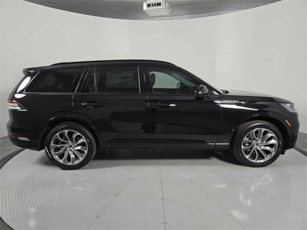 New 2026 Lincoln Aviator Premiere SUV