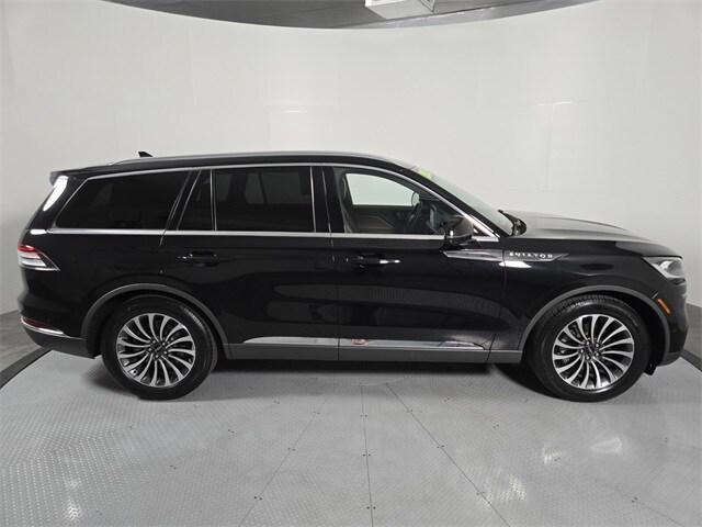 2022 Lincoln Aviator Reserve photo 2