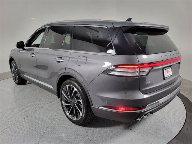 2023 Lincoln Aviator Reserve photo 3