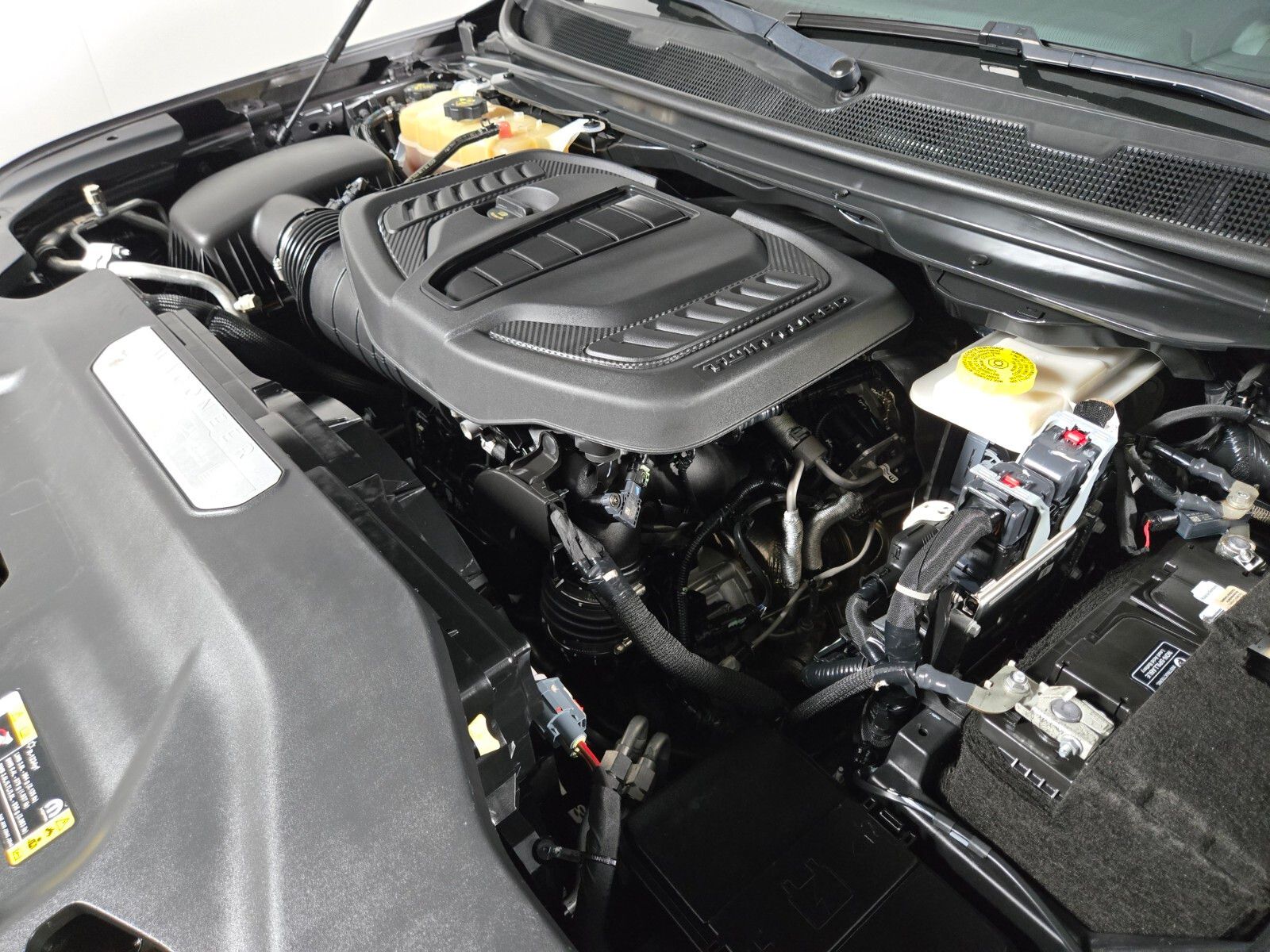 2024 Jeep Wagoneer L Series III - Photo 21