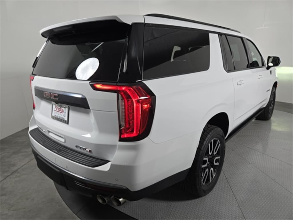 Used 2023 GMC Yukon XL AT4 SUV
