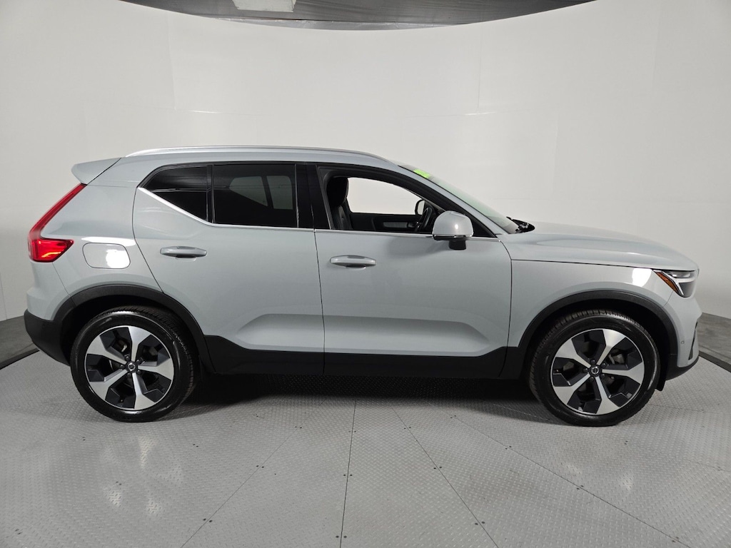 Certified 2025 Volvo XC40 B5 Plus Bright Theme SUV