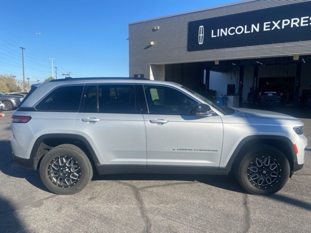 Used 2022 Jeep Grand Cherokee Limited SUV