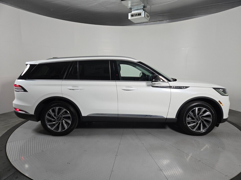 New 2026 Lincoln Aviator Premiere SUV