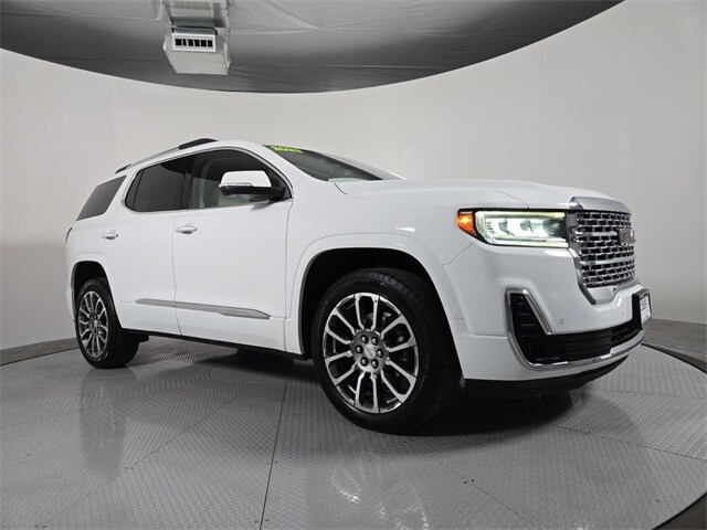 2023 Gmc Acadia Denali photo 2