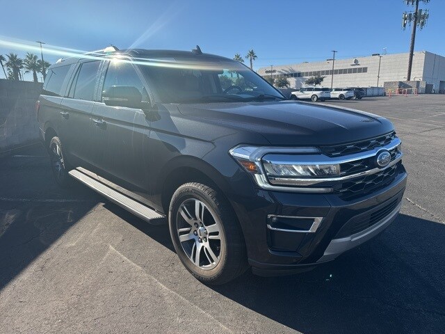 2024 Ford Expedition MAX Limited photo 3