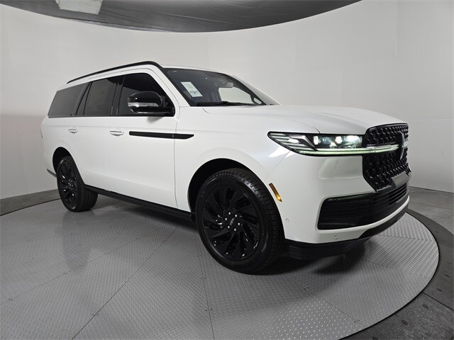 2025 Lincoln Navigator Reserve photo 2