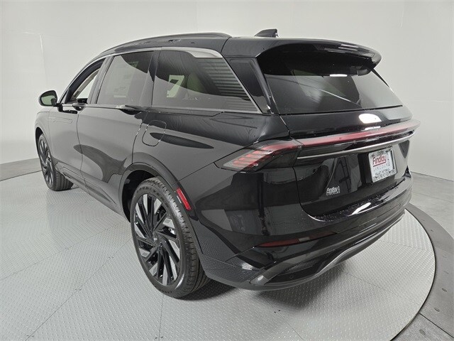 2026 Lincoln Nautilus Black Label photo 2