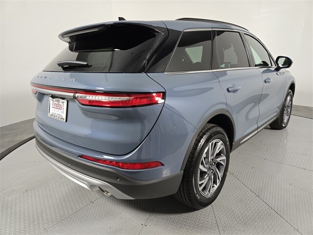 2026 Lincoln Corsair Premiere photo 3