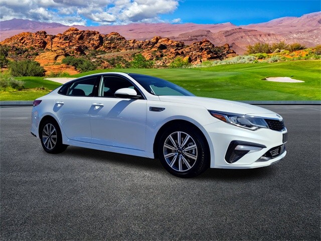 2020 Kia Optima EX Premium photo 2