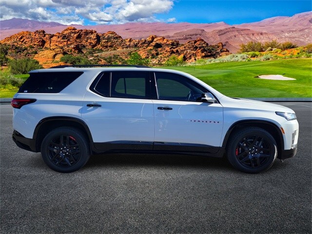 2023 Chevrolet Traverse Premier photo 3