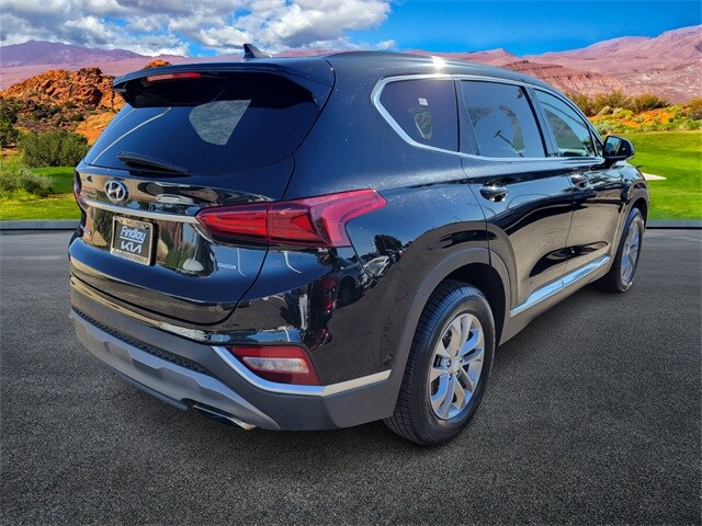 2020 Hyundai Santa Fe SEL photo 3