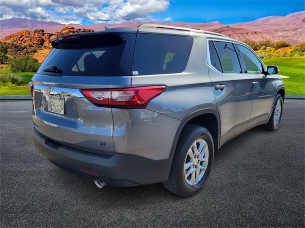 Used 2021 Chevrolet Traverse LT Leather SUV