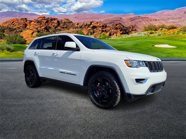 Used 2018 Jeep Grand Cherokee Laredo with VIN 1C4RJEAG0JC451376 for sale in St. George, UT