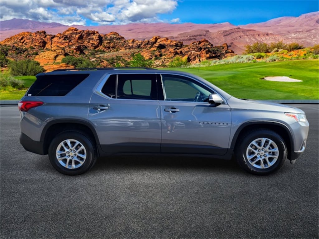 Used 2021 Chevrolet Traverse LT Leather SUV