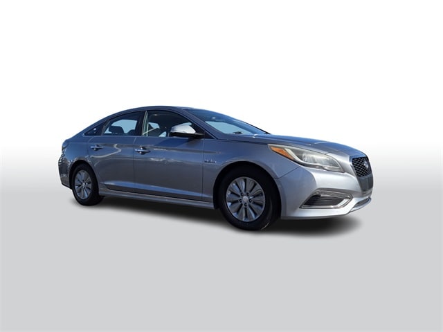Used 2016 Hyundai Sonata Hybrid Base with VIN KMHE24L17GA030317 for sale in St. George, UT