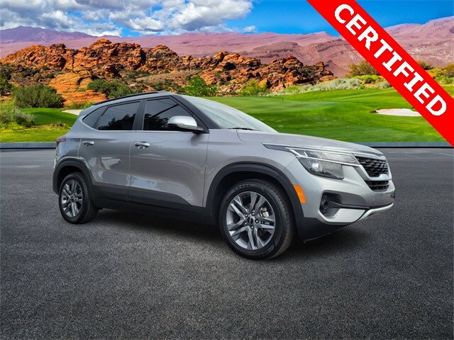 2022 Kia Seltos S photo 2