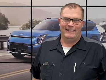 Staff member Bruce Briscoe from ID_50bf428b82a7