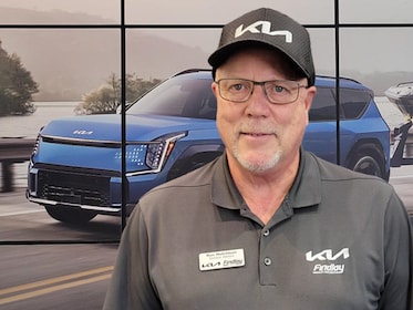 Staff member Ron Hutchison from ID_b5f8666311c4