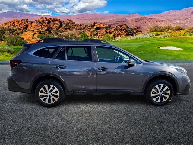 2022 Subaru Outback Premium photo 3