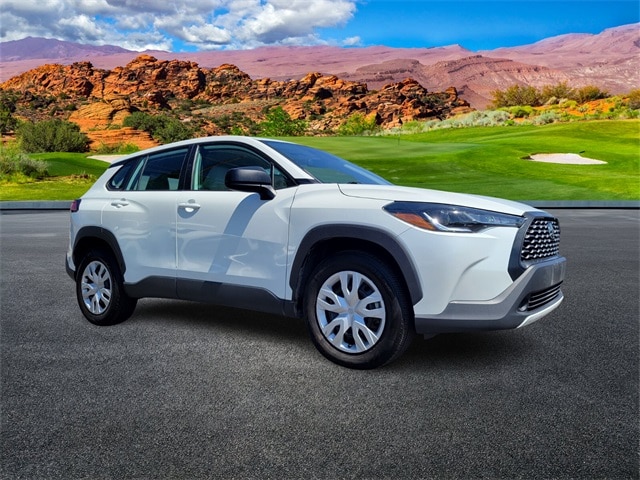 Used 2022 Toyota Corolla Cross L with VIN 7MUAAAAG5NV004784 for sale in Saint George, UT