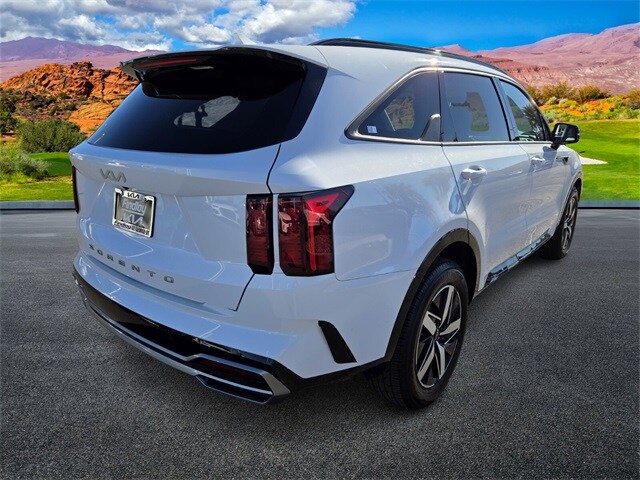 2022 Kia Sorento S photo 4
