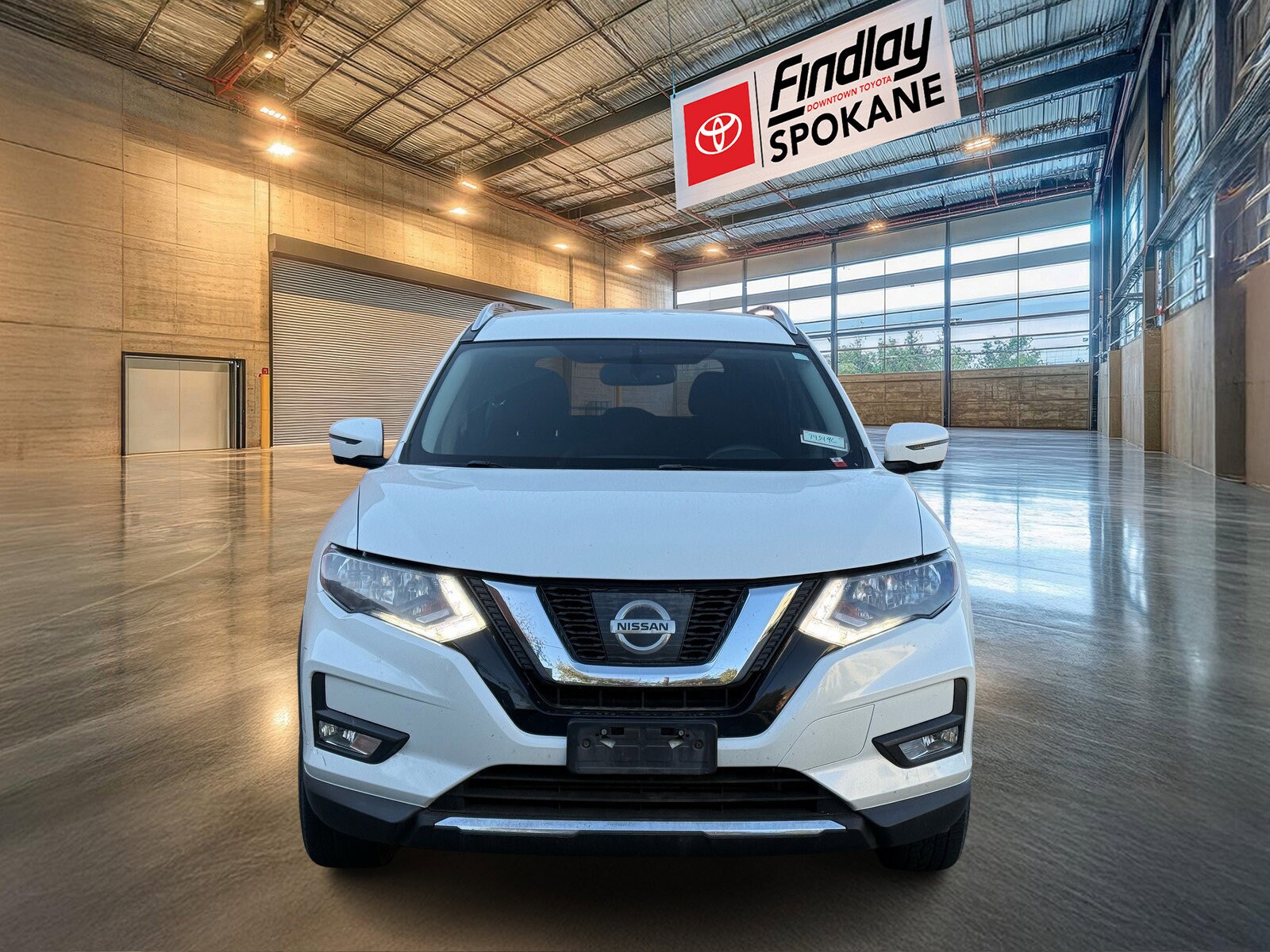 2017 Nissan Rogue SV photo 2