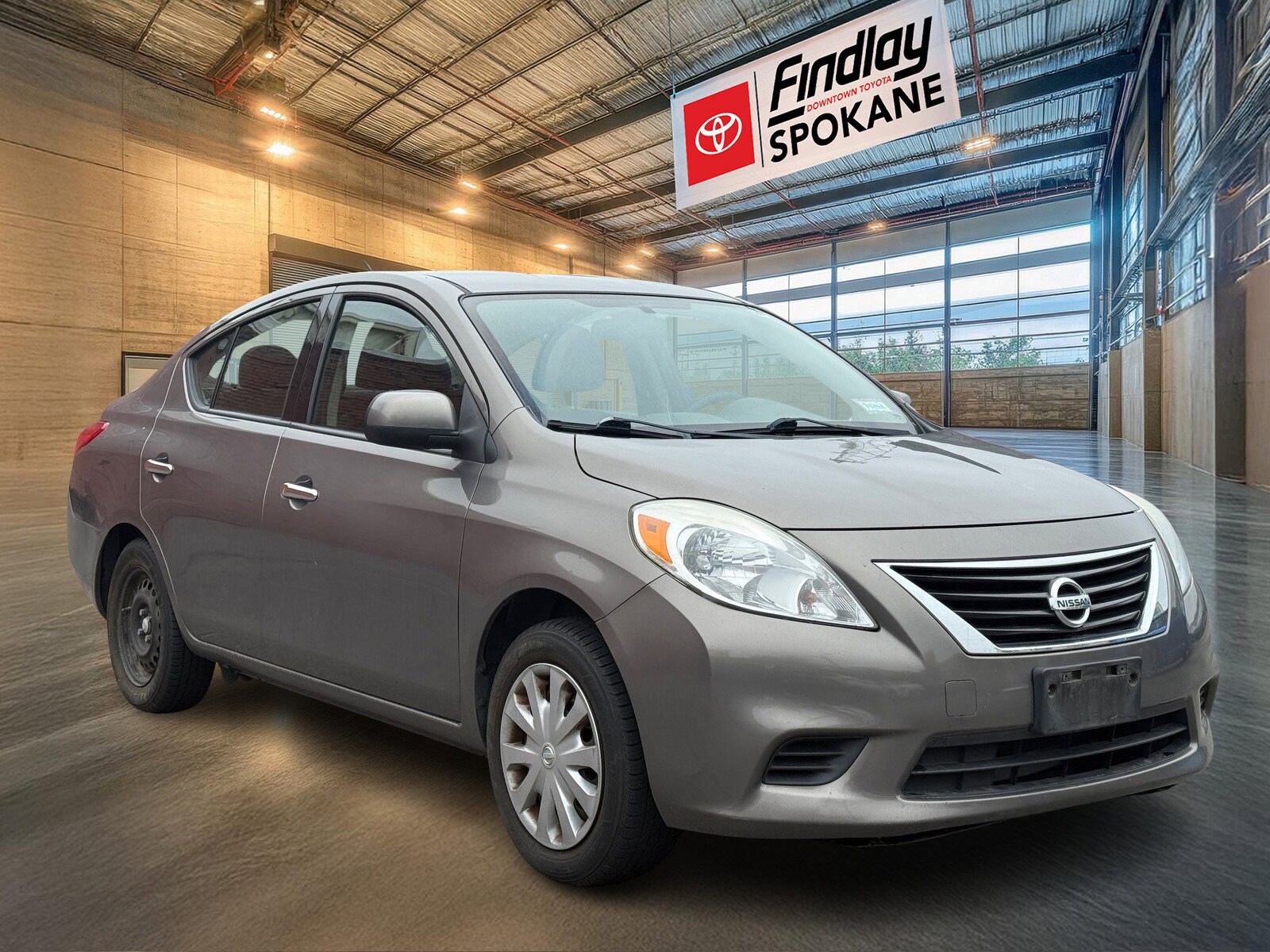 2014 Nissan Versa photo 3