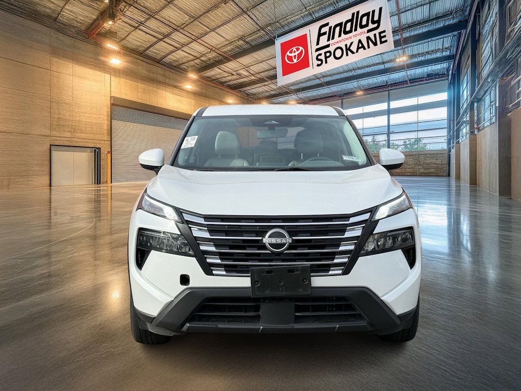 Used 2024 Nissan Rogue SV SUV