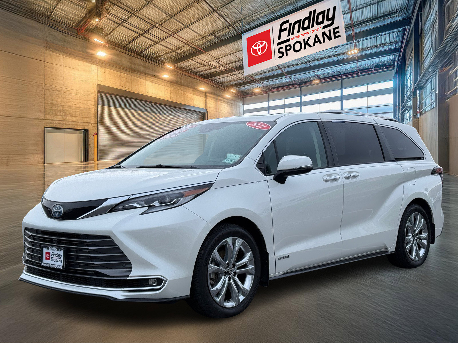 2021 Toyota Sienna Platinum's photo