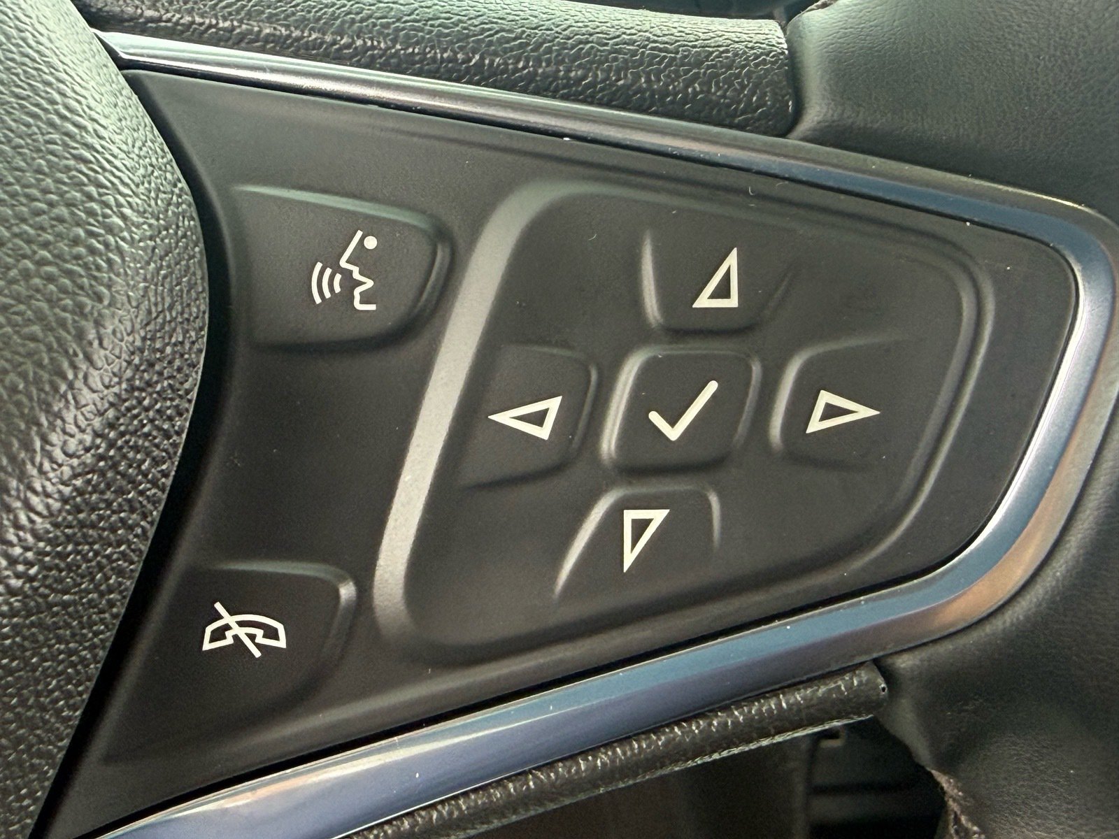2024 Chevrolet Equinox LT - Photo 14
