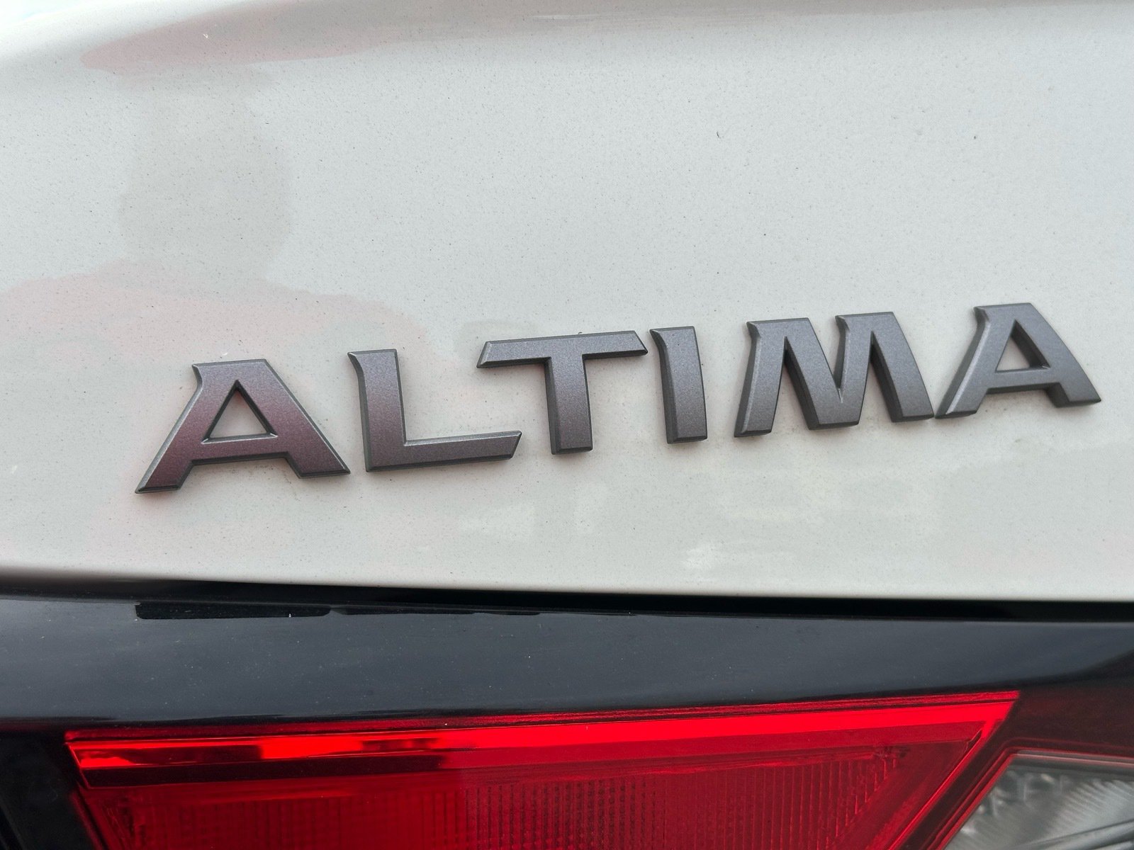 2025 Nissan Altima SV - Photo 11