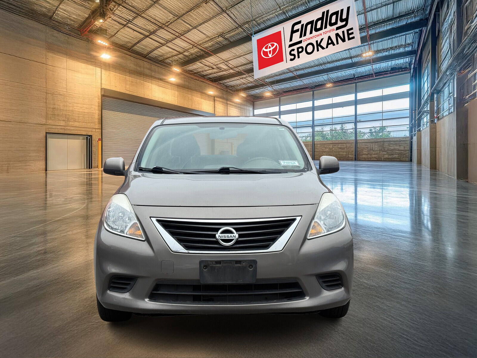 2014 Nissan Versa photo 2