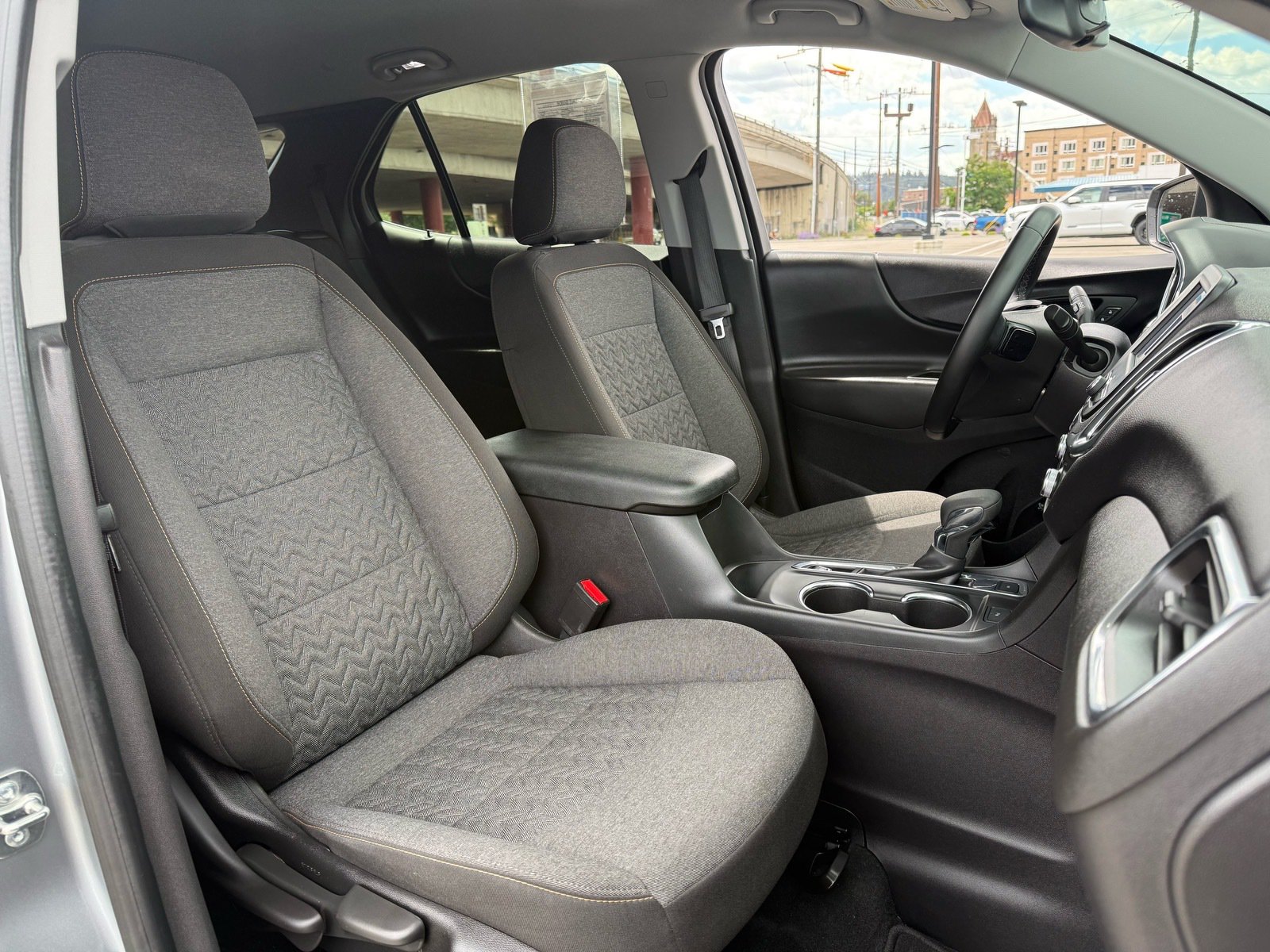 2024 Chevrolet Equinox LT - Photo 10