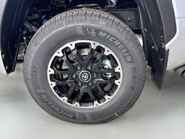 2026 Toyota Tundra SR5 - Photo 11