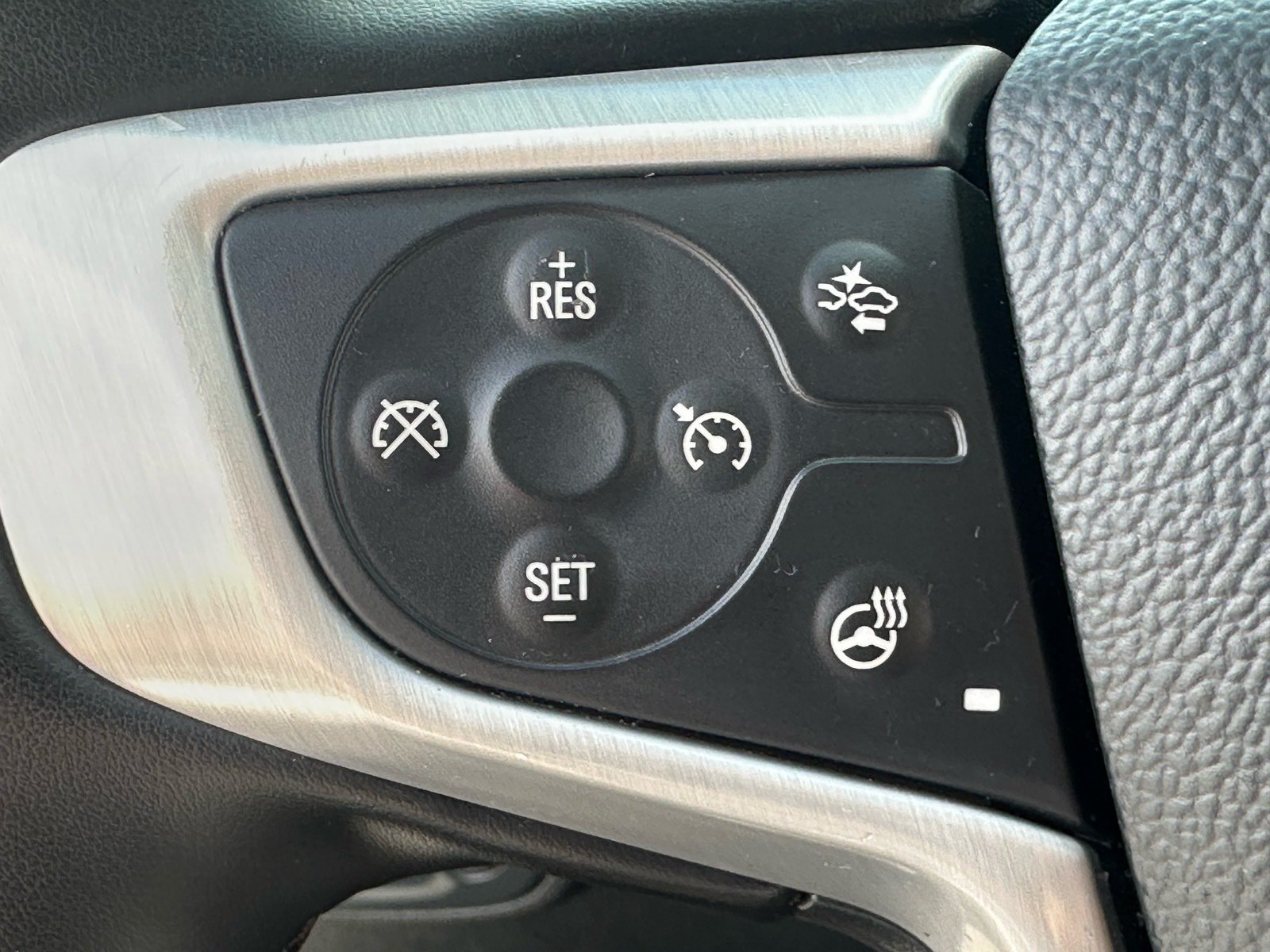 2024 GMC Terrain SLT - Photo 12