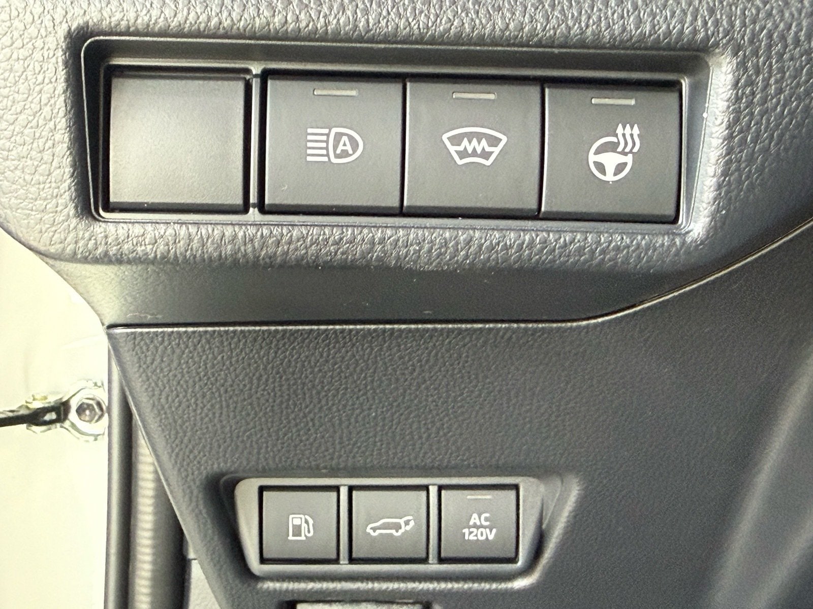 2027 Toyota Prius Plug-in Hybrid XSE Premium - Photo 19