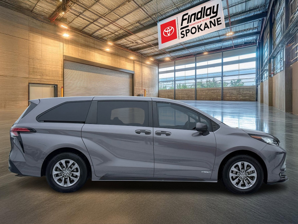 Certified 2021 Toyota Sienna XLE 7 Passenger Van