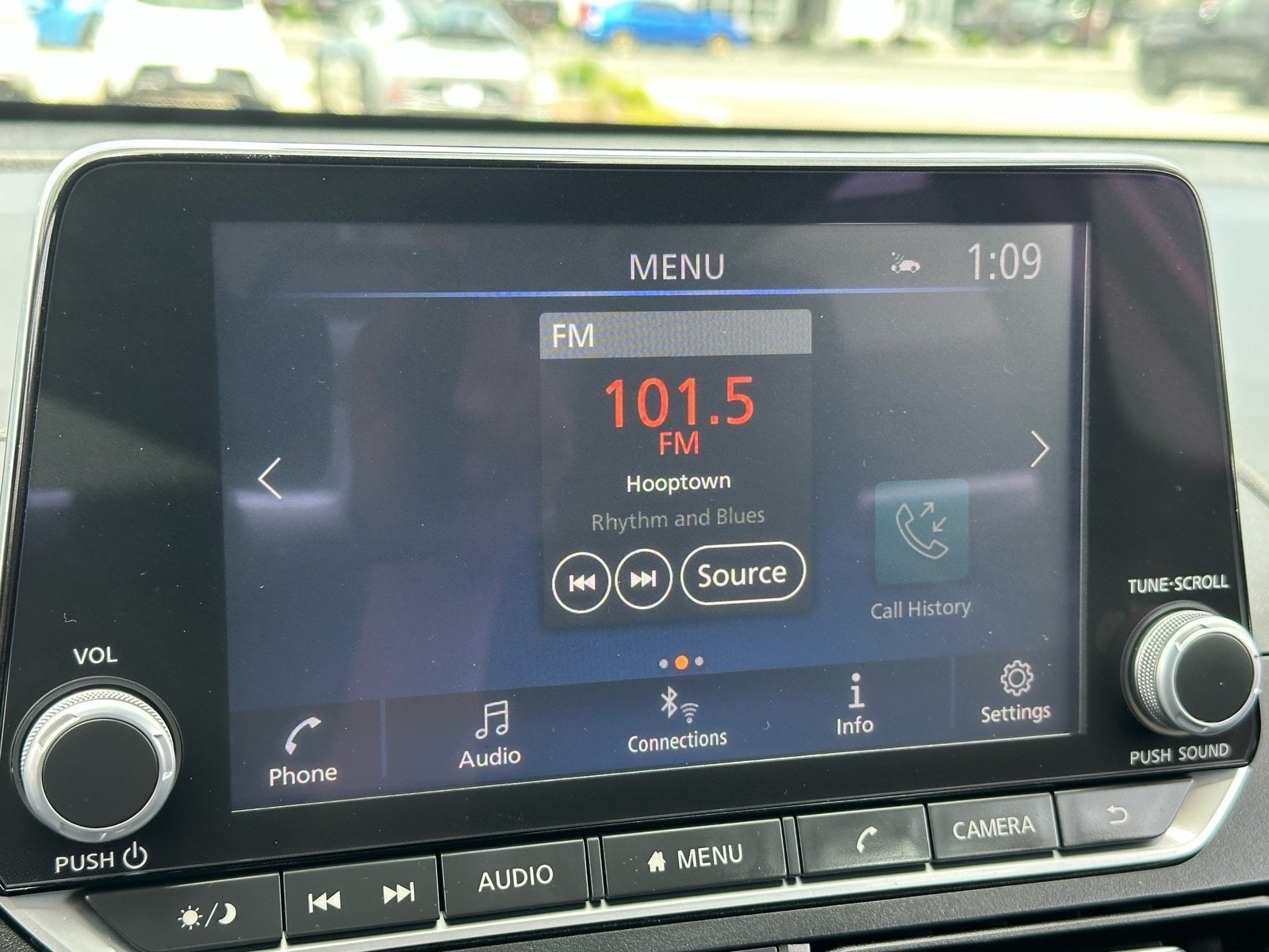 2025 Nissan Altima SV - Photo 15