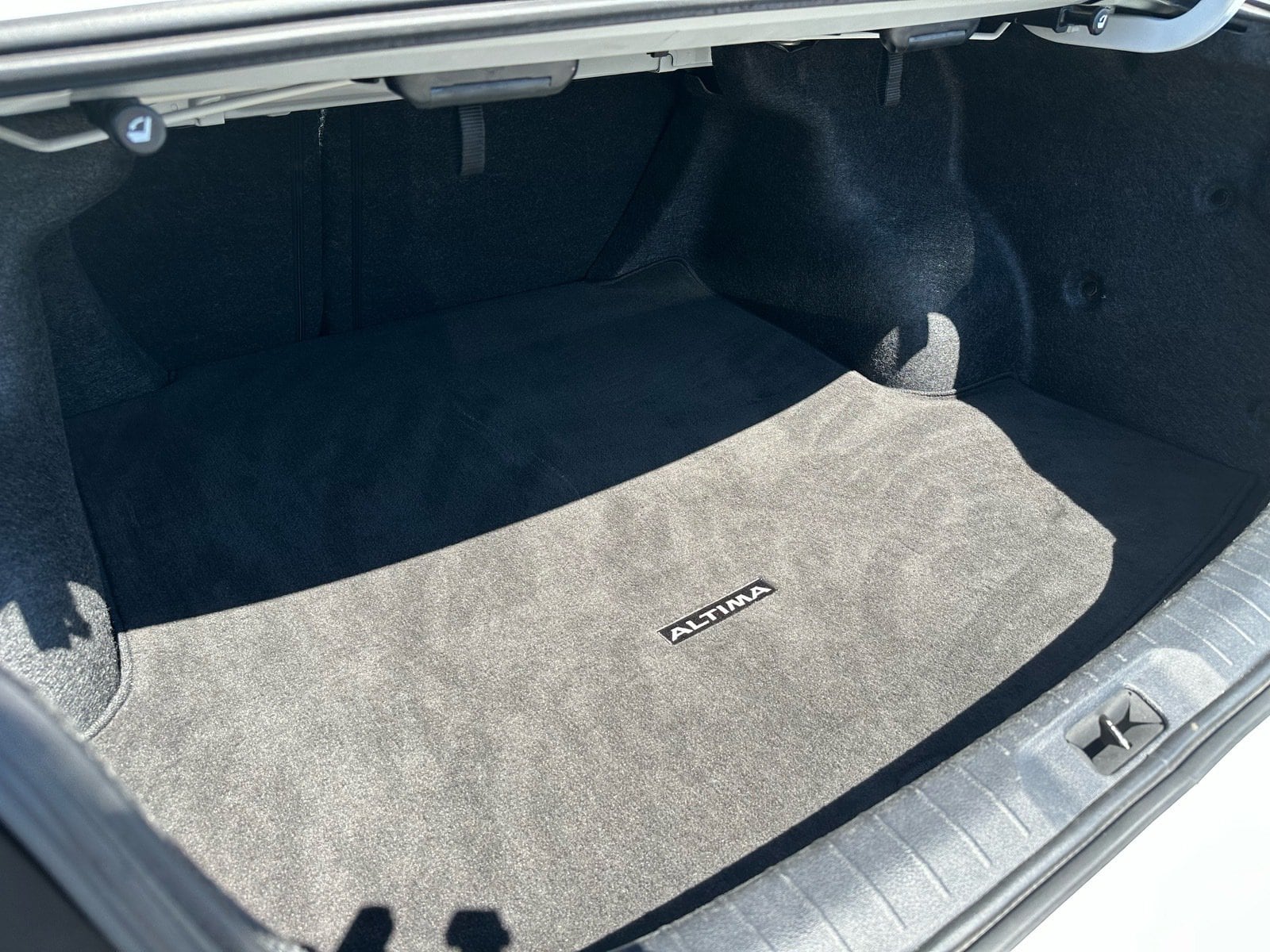 2025 Nissan Altima SV - Photo 26