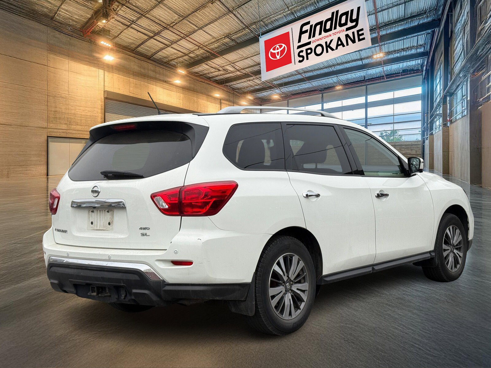 2017 Nissan Pathfinder SL photo 3