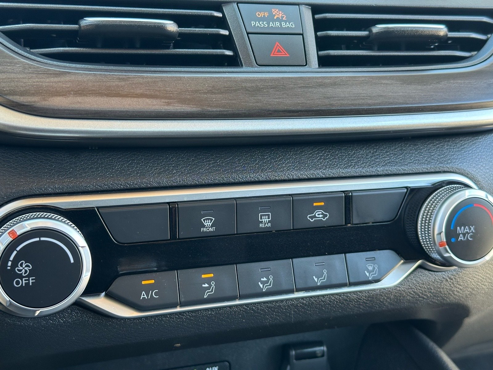 2025 Nissan Altima SV - Photo 18