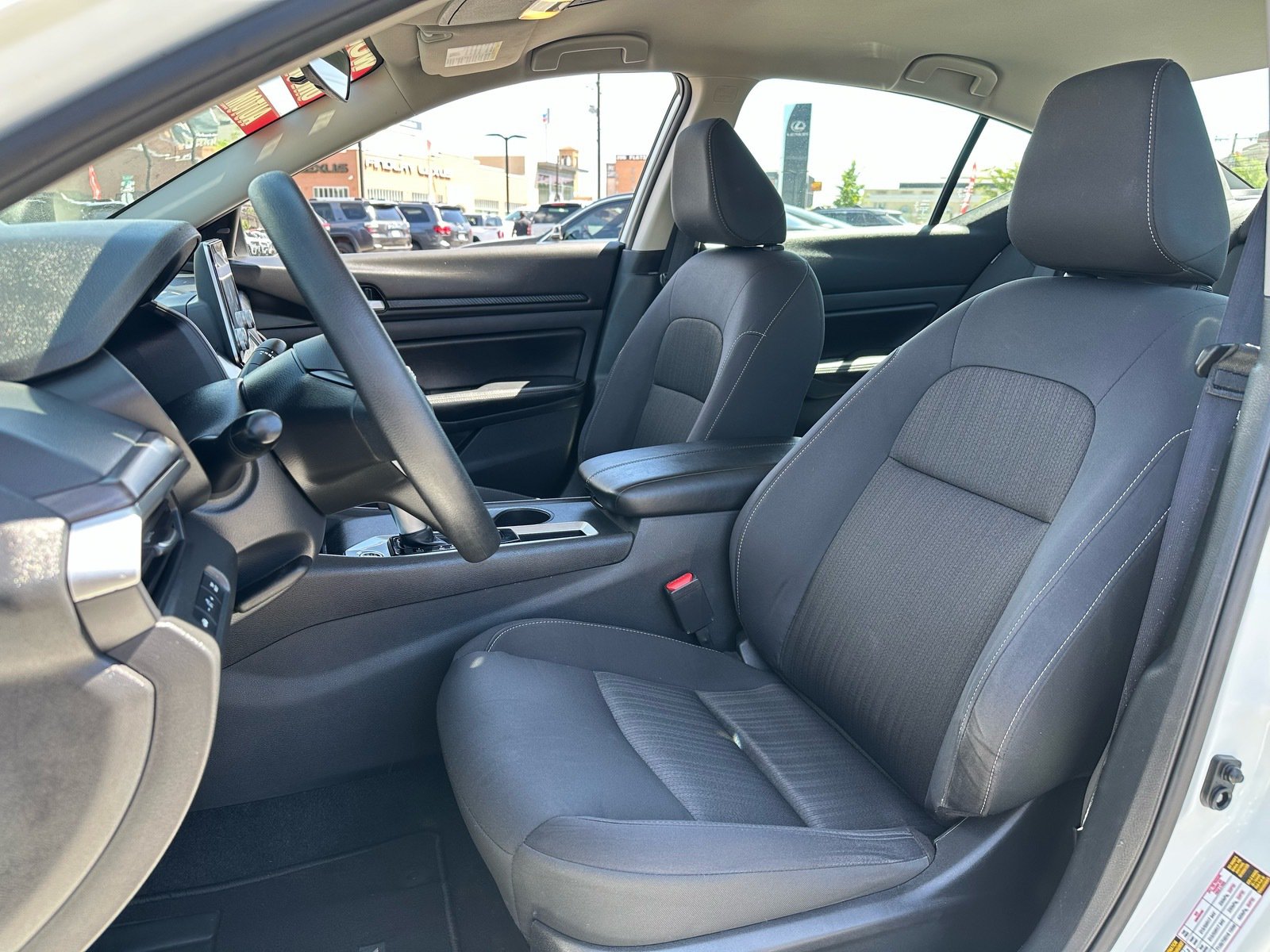2025 Nissan Altima SV - Photo 10