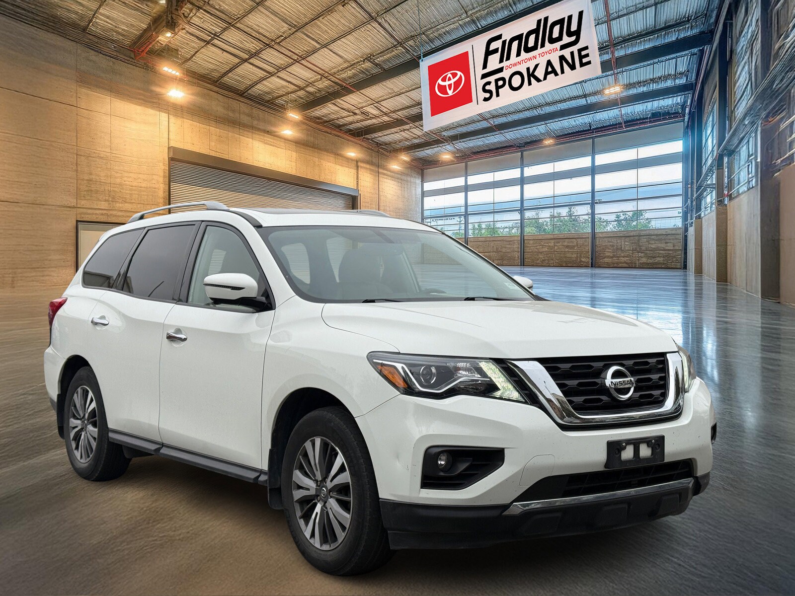 2017 Nissan Pathfinder SL photo 2