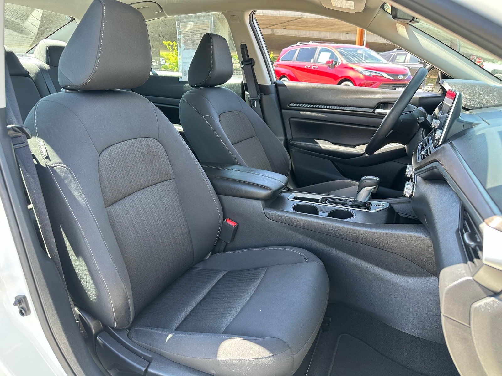 2025 Nissan Altima SV - Photo 11
