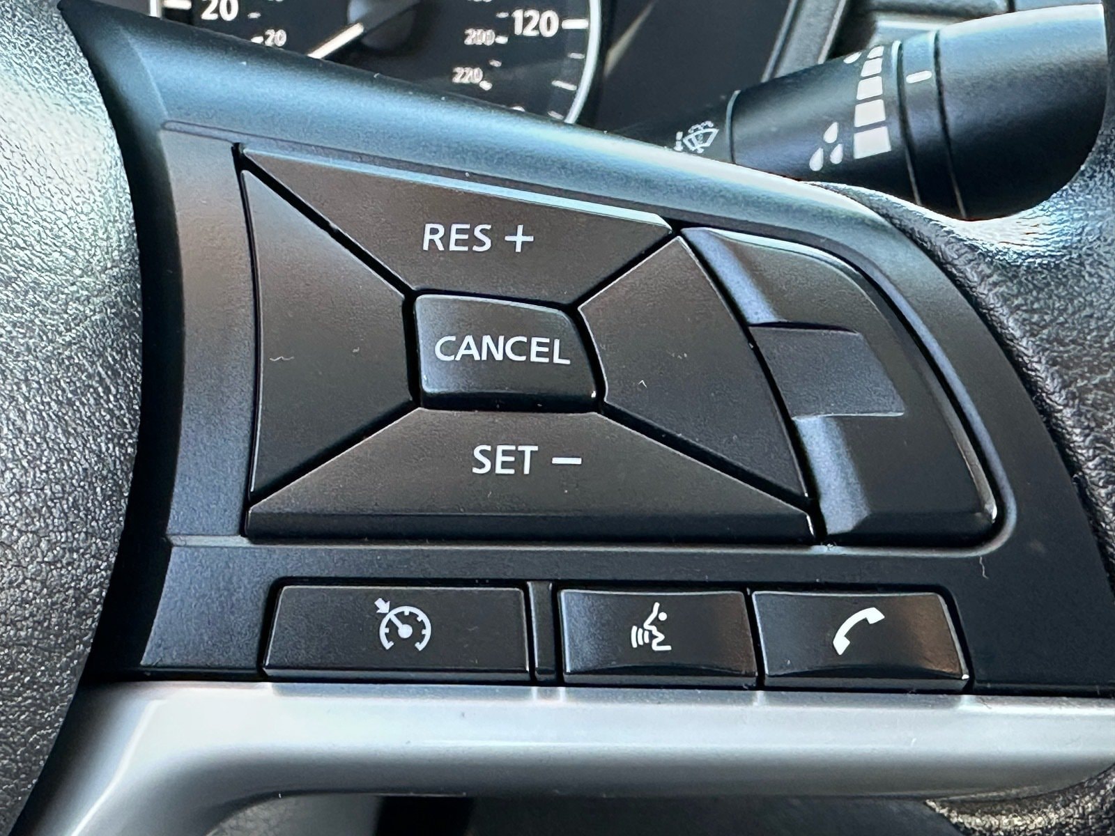 2025 Nissan Altima SV - Photo 15