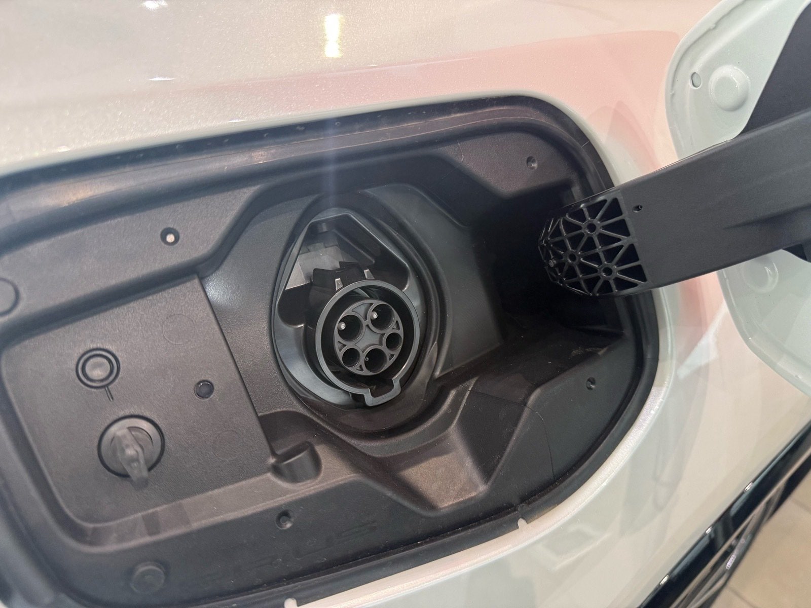 2027 Toyota Prius Plug-in Hybrid XSE Premium - Photo 28