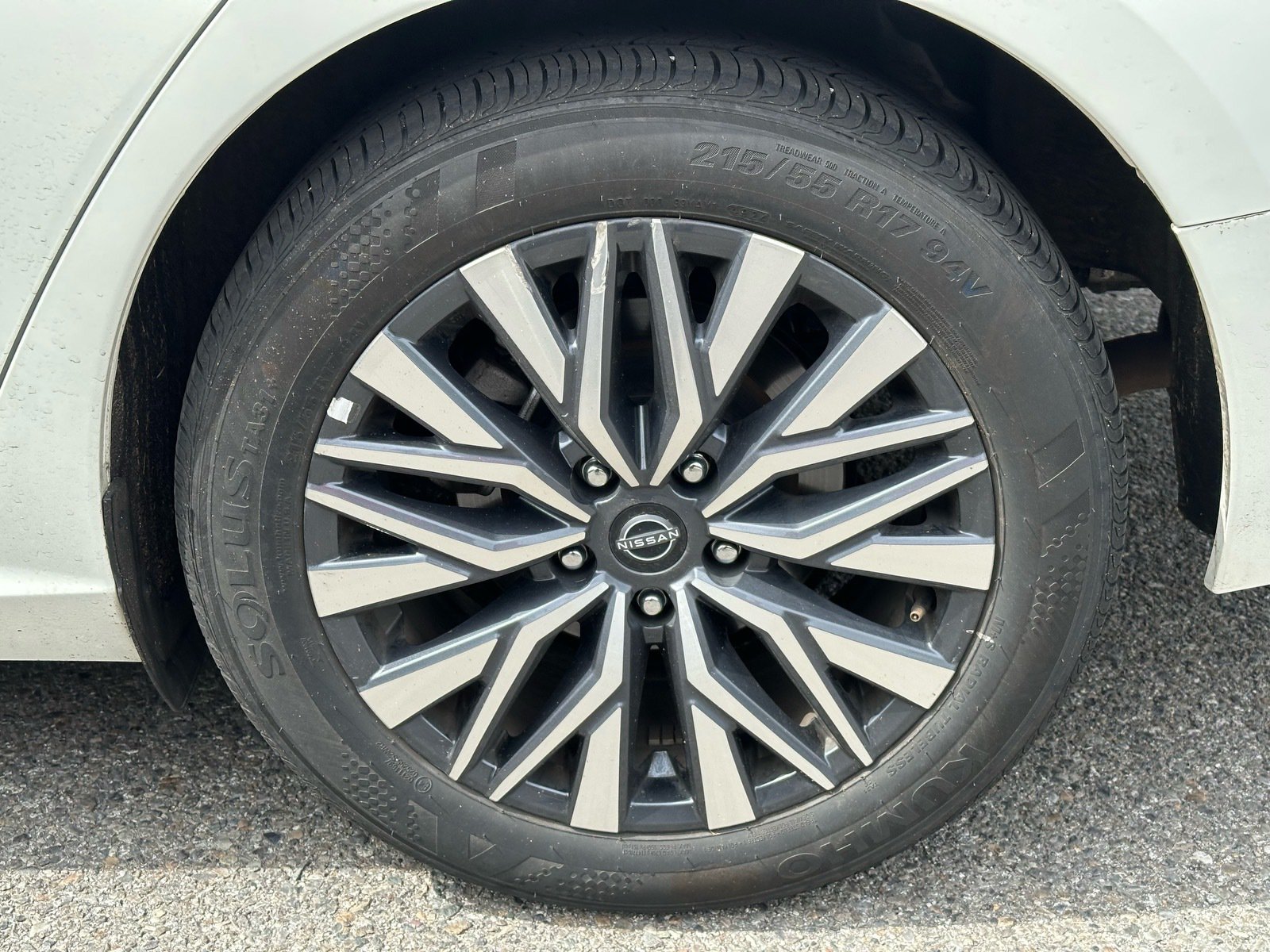 2025 Nissan Altima SV - Photo 12