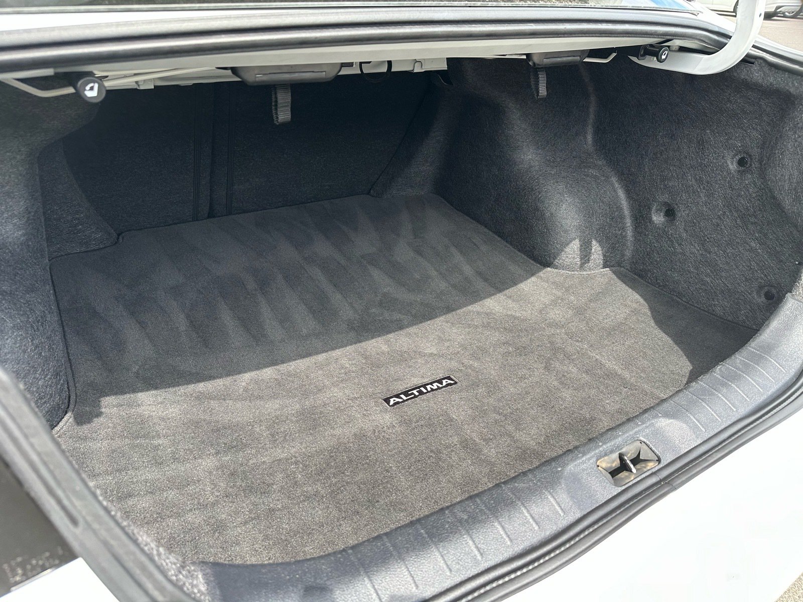 2025 Nissan Altima SV - Photo 26
